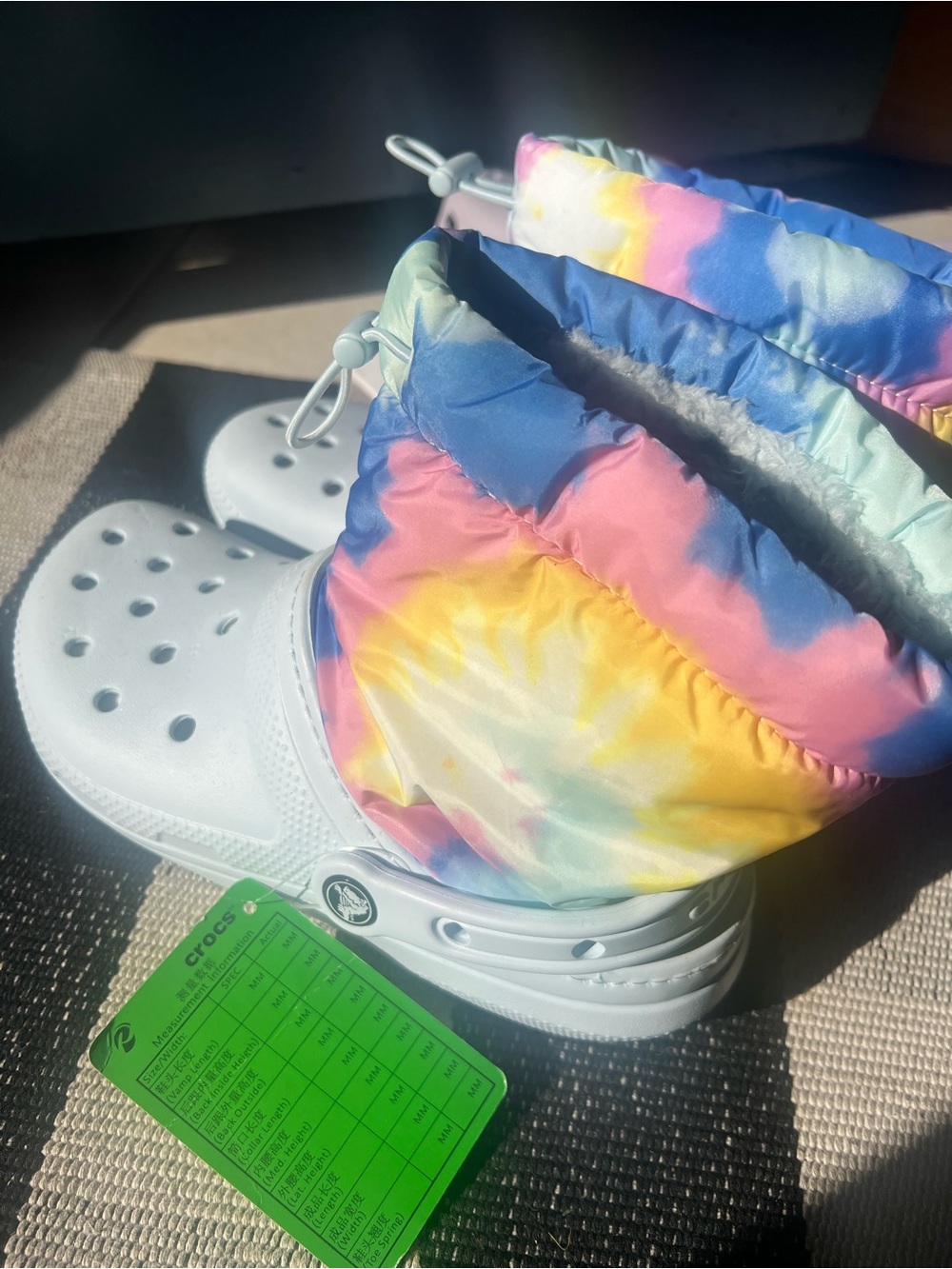 CROCS Rainbow Tie-Dye Puff Winter Clog Boot